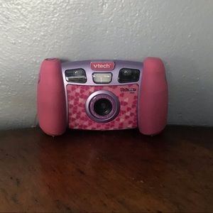 Vetch kidzoom pink heart camera